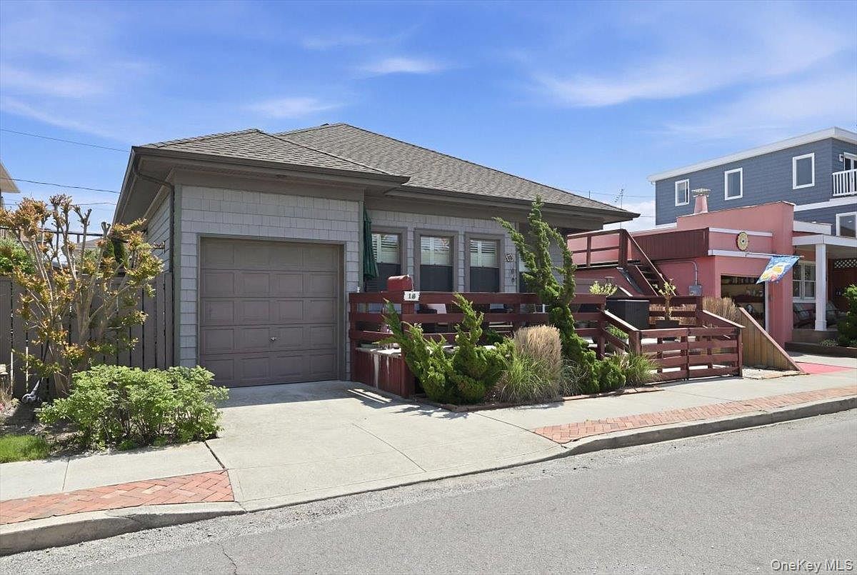 18 Clark St Long Beach, NY 11561 - Thumbnail 3