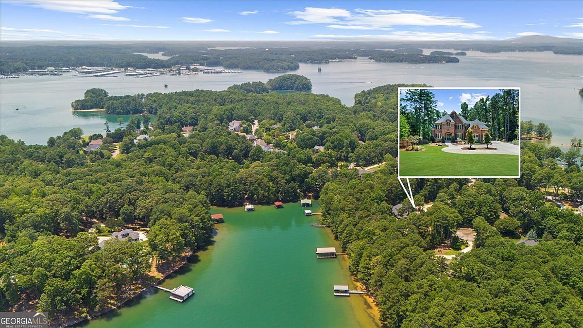 6806 Misty Cove Ln Flowery Branch, GA 30542 - Thumbnail 3