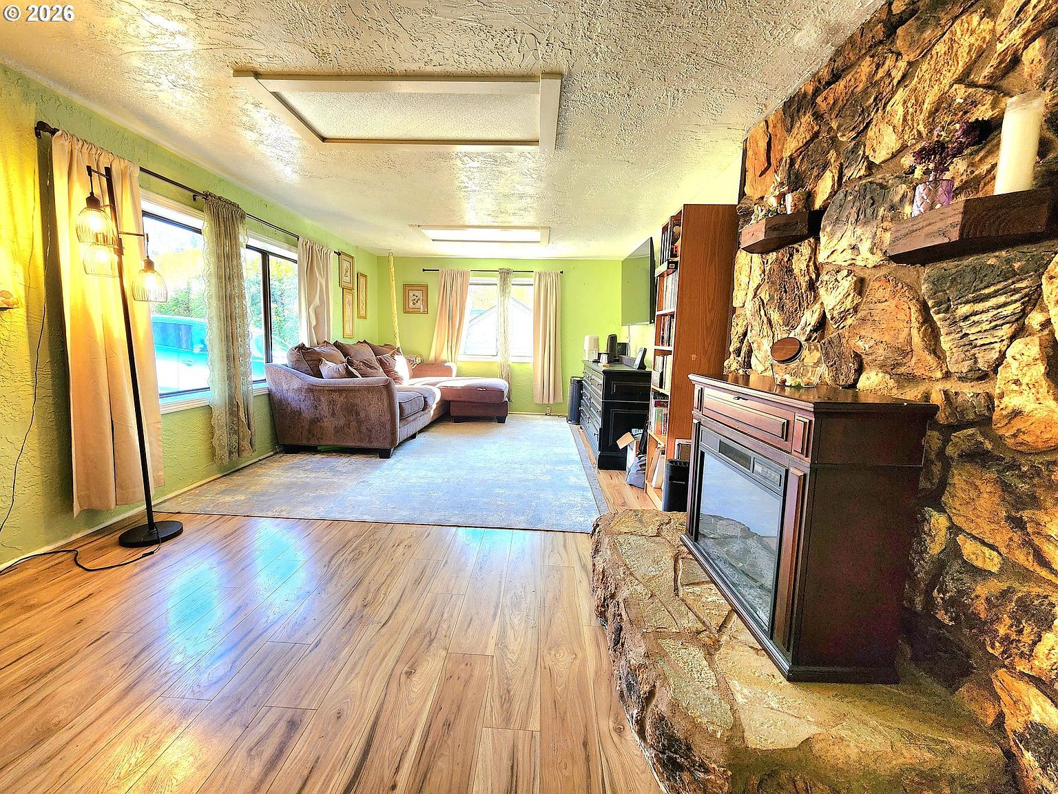 328 E 5th Ave Sutherlin, OR 97479 - Thumbnail 3