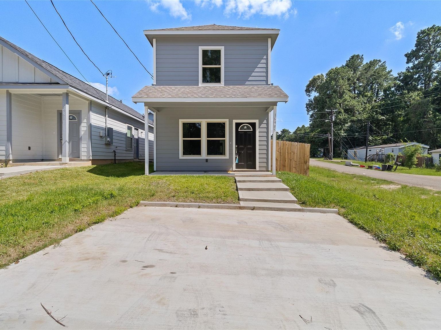 16985 Glenheath Montgomery, TX 77316 - Thumbnail 3