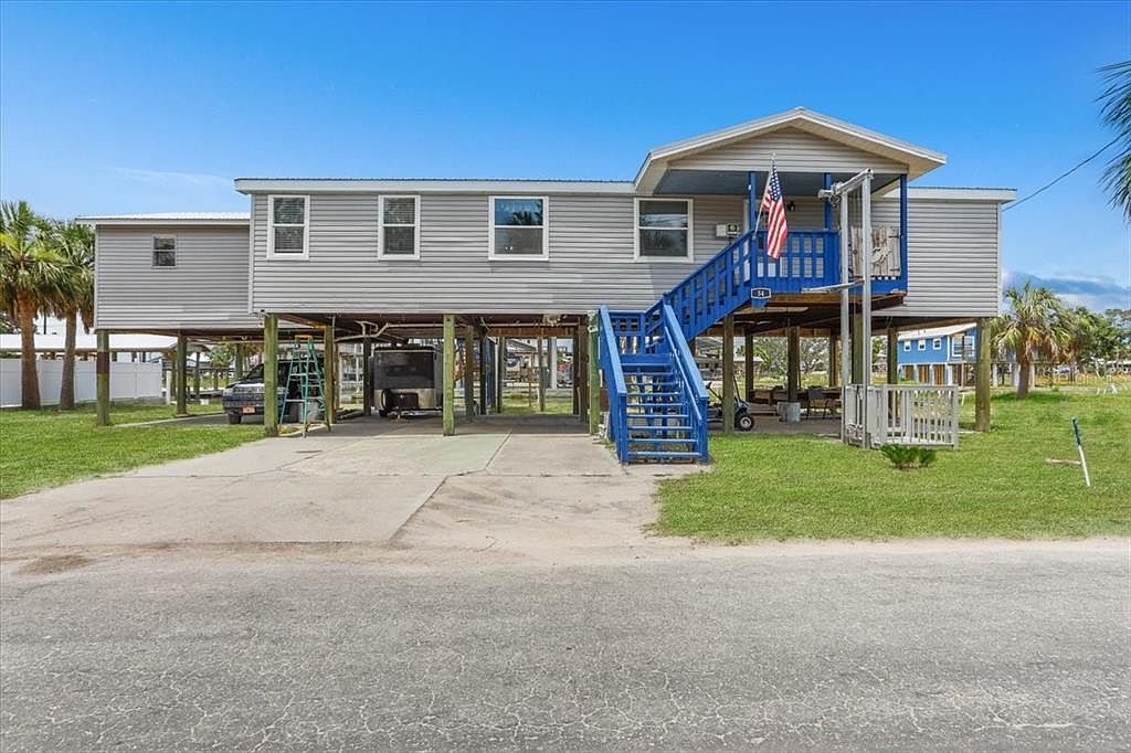 54 8th Ave W Horseshoe Beach, FL 32648 - Thumbnail 3