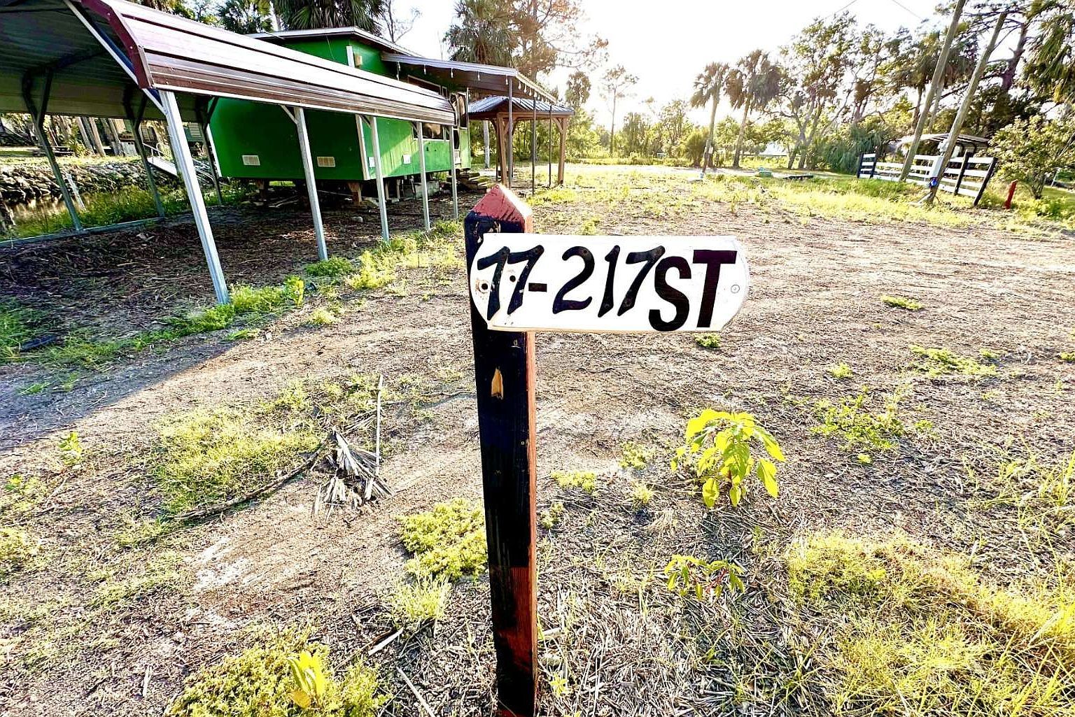 77 SE 217th St Suwannee, FL 32692 - Thumbnail 3