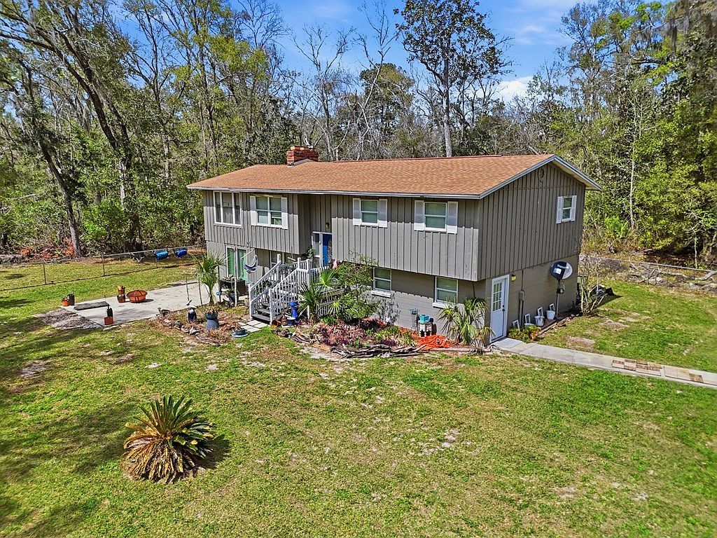 8010 Stephen Foster Ave Fanning Springs, FL 32693 - Thumbnail 3