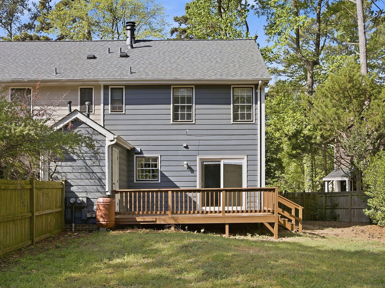 6018 Applewood Ln Raleigh, NC 27609 - Thumbnail 3