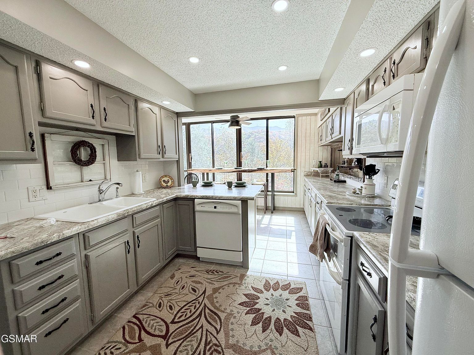 1704 Hidden Hills Rd APT 102 Gatlinburg, TN 37738 - Thumbnail 3