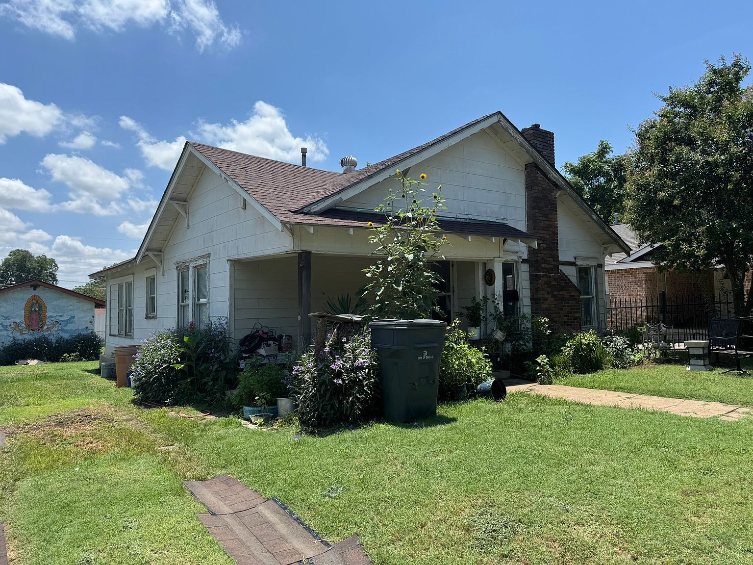 2634 Emmett St Dallas, TX 75211 - Thumbnail 3