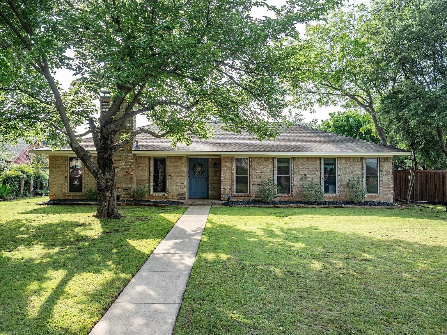 2 Whispering Cir Hickory Creek, TX 75065 - Thumbnail 3