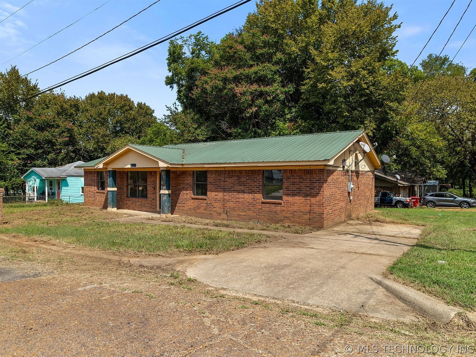 911 S K St Hugo, OK 74743 - Thumbnail 3