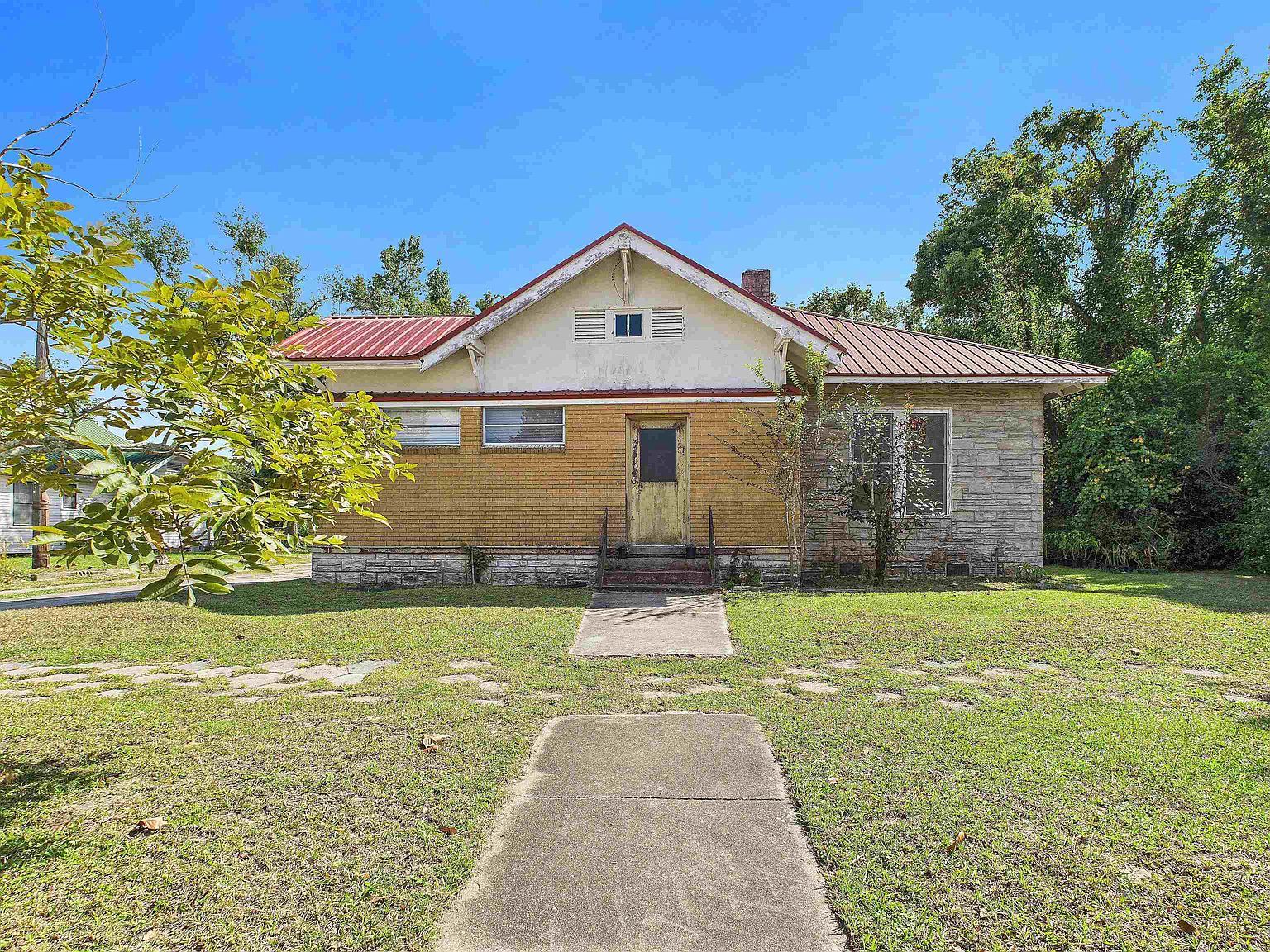 611 W Green St Perry, FL 32347 - Thumbnail 3