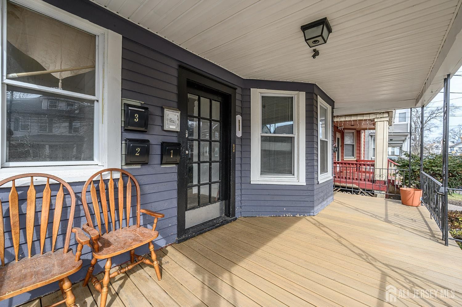 1053 Hunterdon St Newark, NJ 07112 - Thumbnail 3