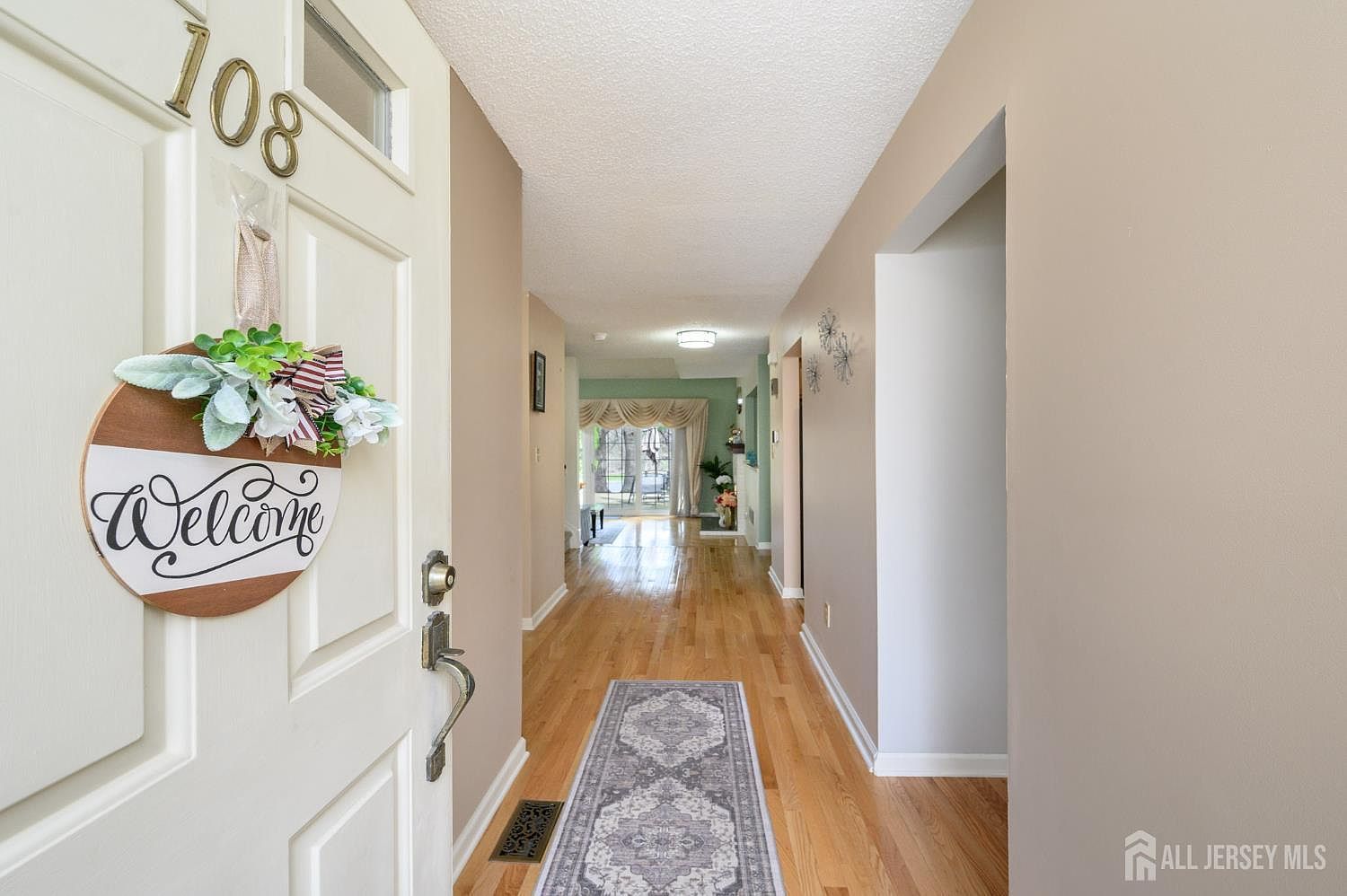 108 Eastwick Ct Hillsborough, NJ 08844 - Thumbnail 3