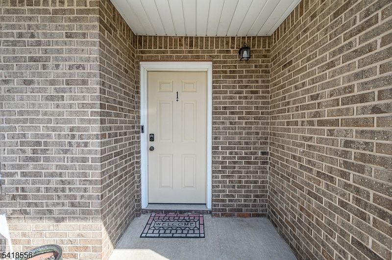 235 Dakota St Paterson, NJ 07503 - Thumbnail 3