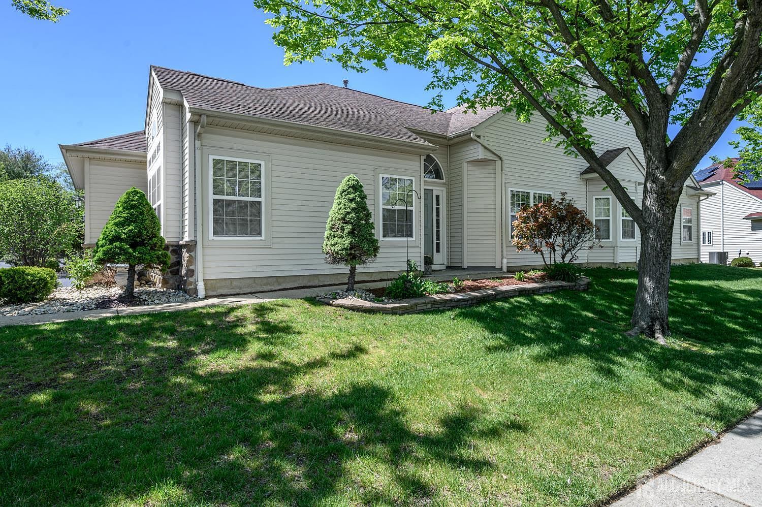 70 Vineyard Ct Monroe Township, NJ 08831 - Thumbnail 3