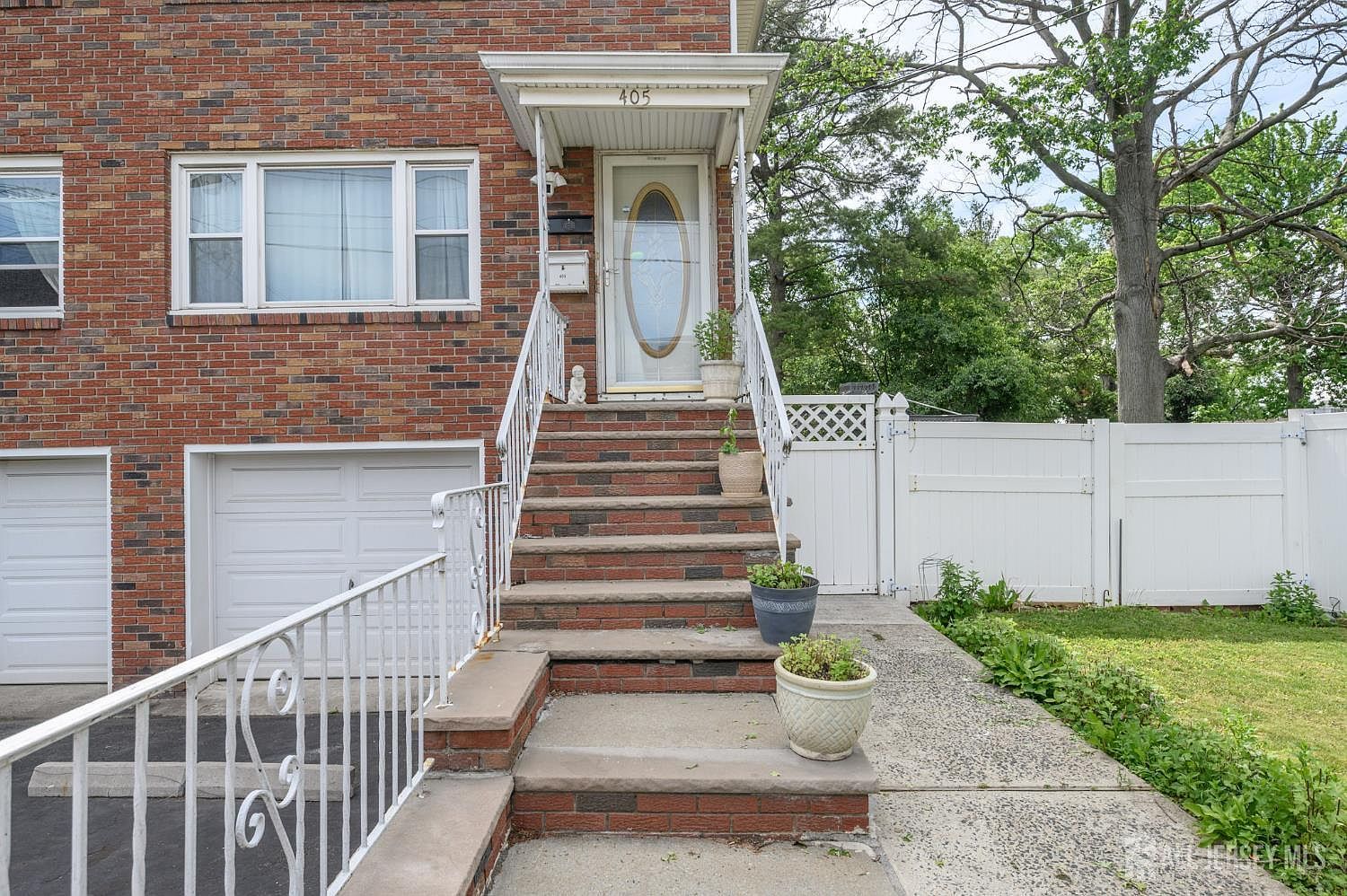 405 Kennedy Dr Linden, NJ 07036 - Thumbnail 3