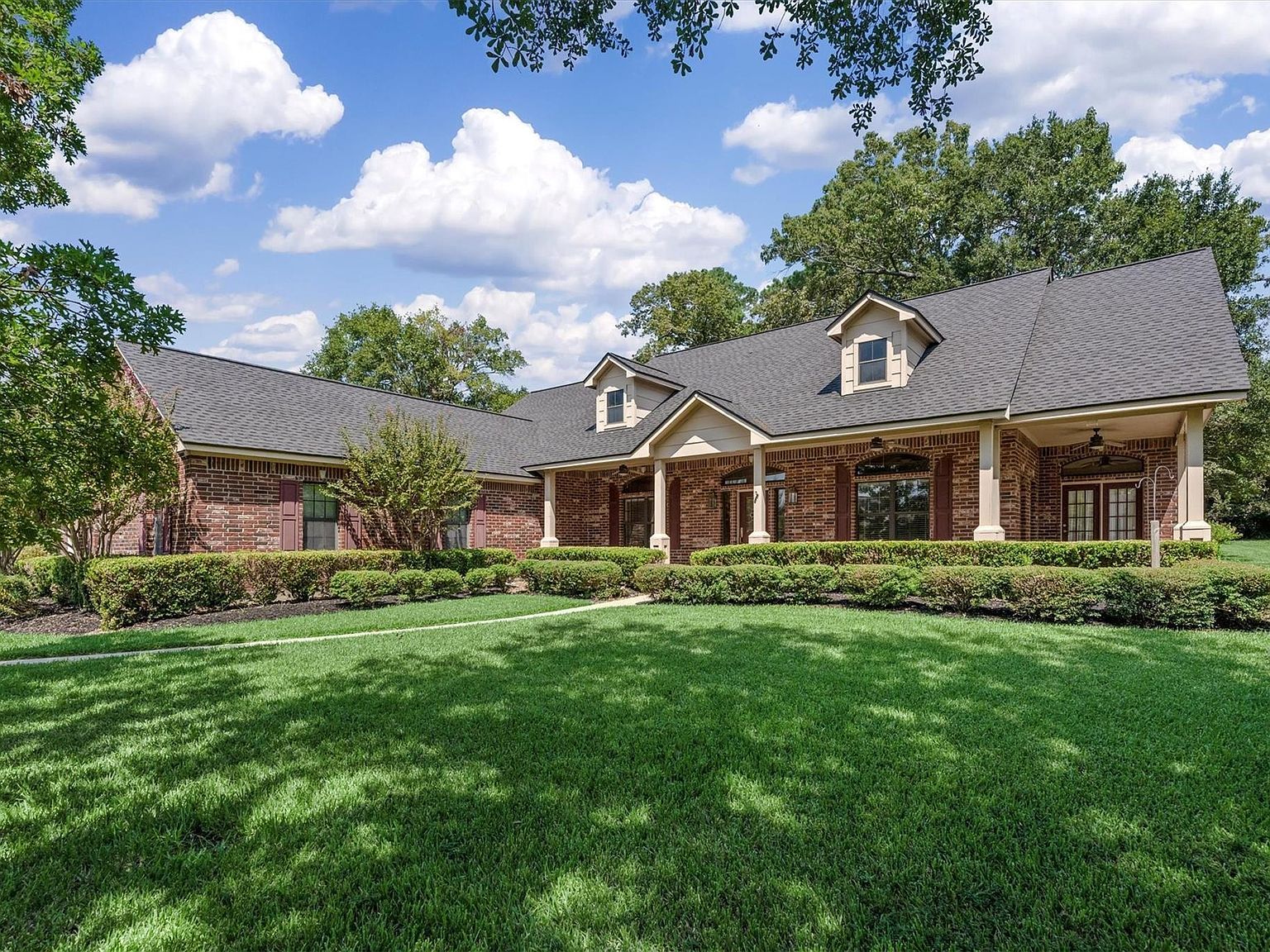 11875 Sagittarius Dr E Willis, TX 77318 - Thumbnail 3