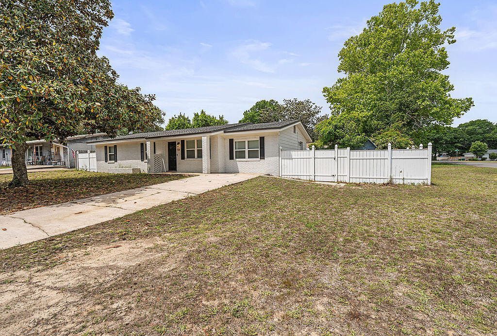 65 Junior Dr Shalimar, FL 32579 - Thumbnail 3