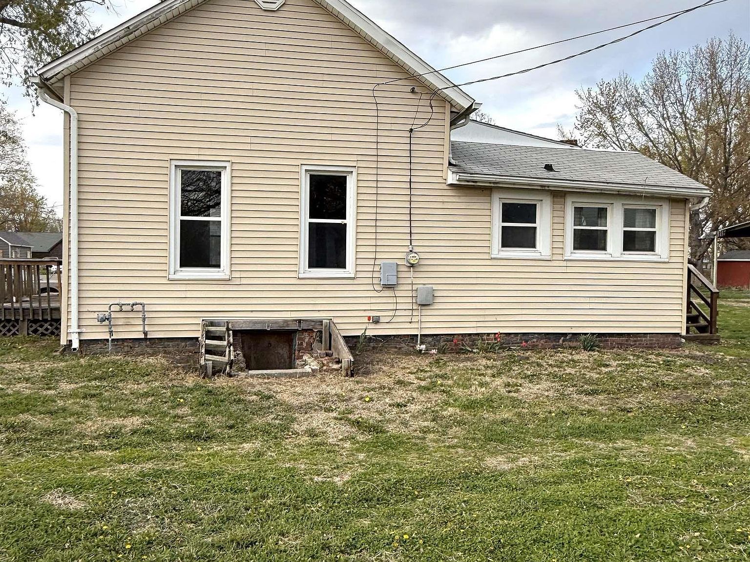 5 N 8th Ave Canton, IL 61520 - Thumbnail 3