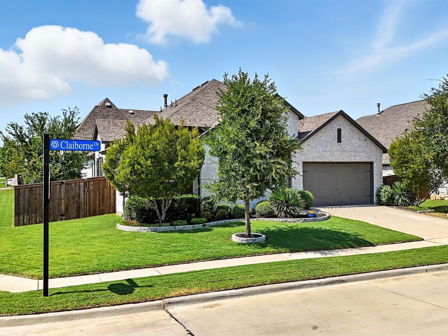 1101 Claiborne Dr Aubrey, TX 76227 - Thumbnail 3