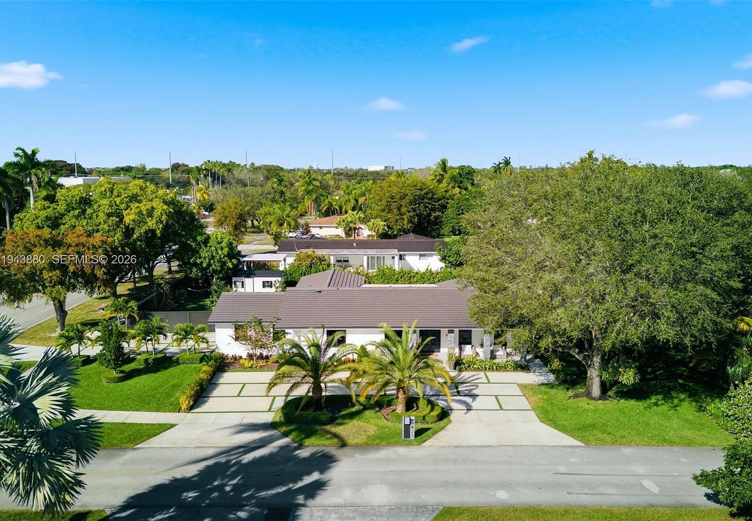 8625 SW 147th St Palmetto Bay, FL 33158 - Thumbnail 3