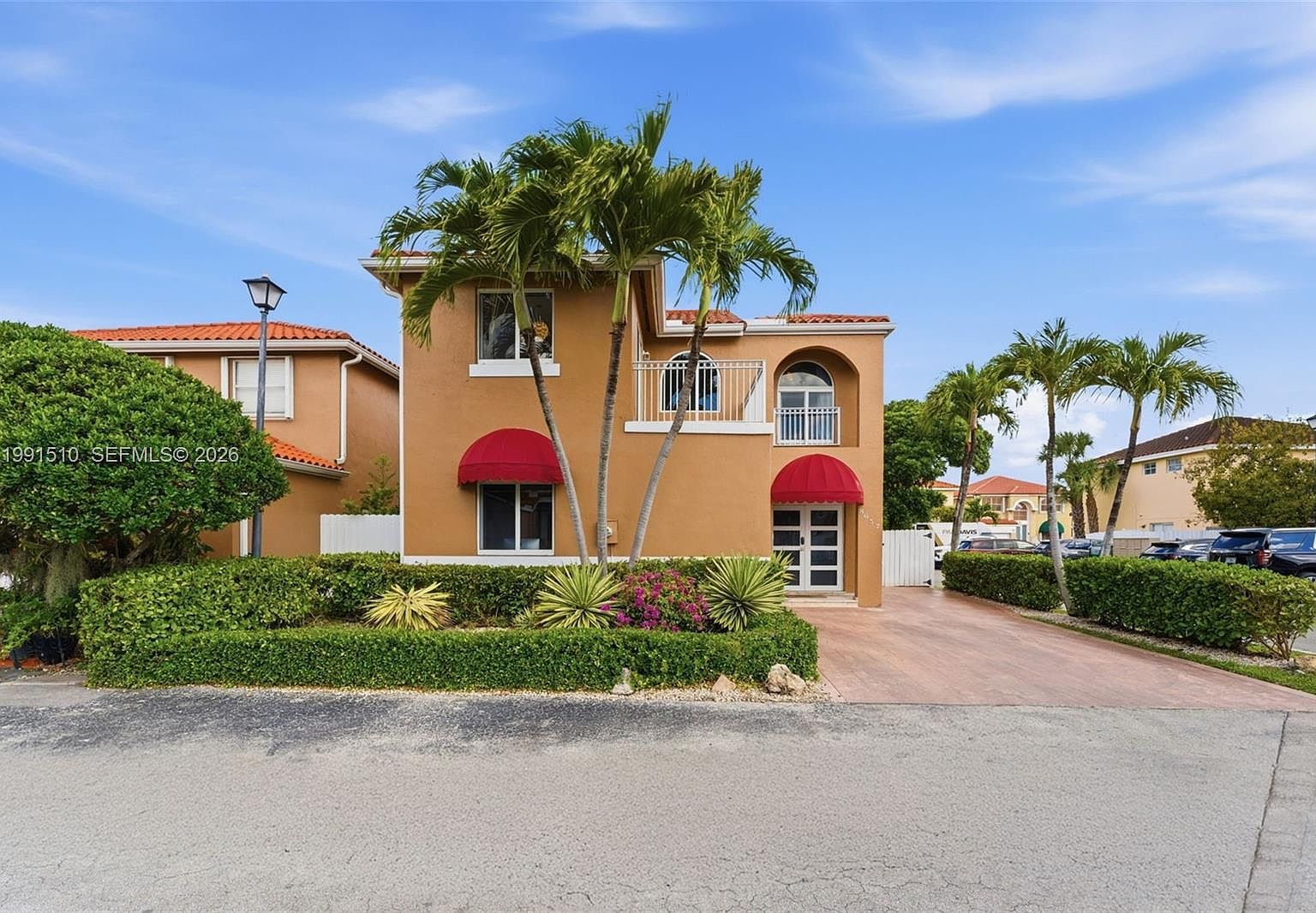 8657 NW 2nd St Miami, FL 33126 - Thumbnail 3