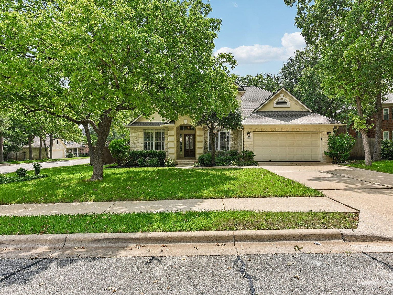 2401 Berwick Cv Round Rock, TX 78681 - Thumbnail 3