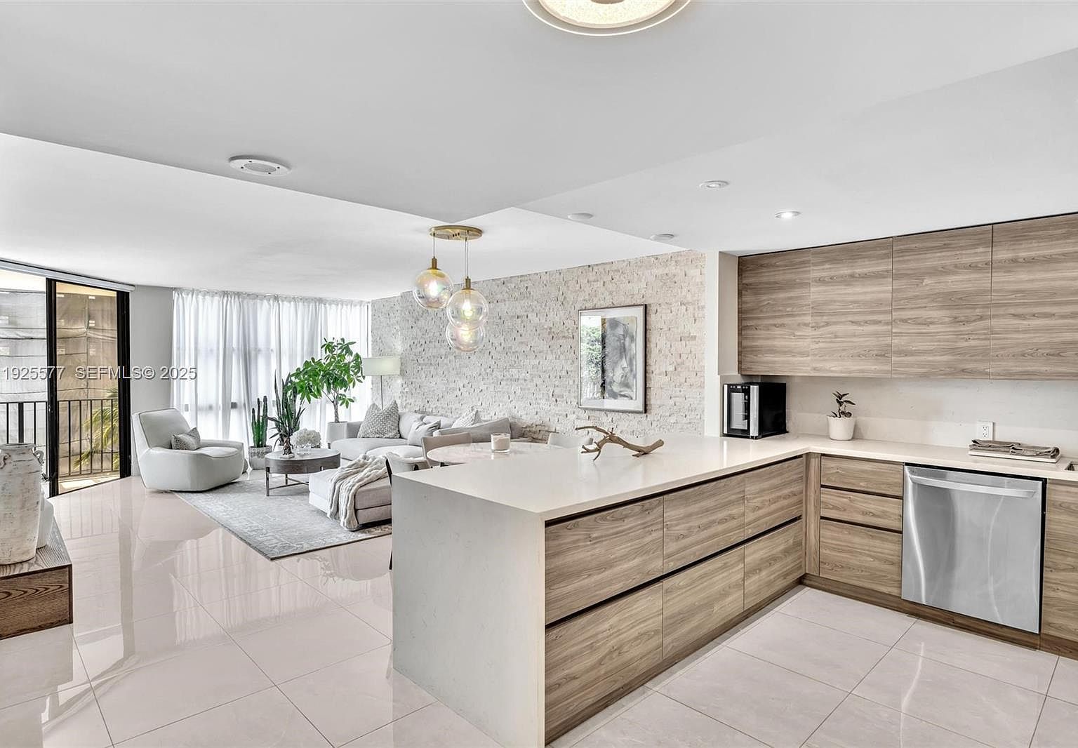 1865 Brickell Ave APT A703 Miami, FL 33129 - Thumbnail 3