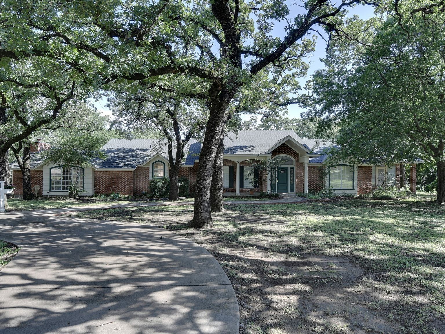 2215 California Ln Arlington, TX 76015 - Thumbnail 3