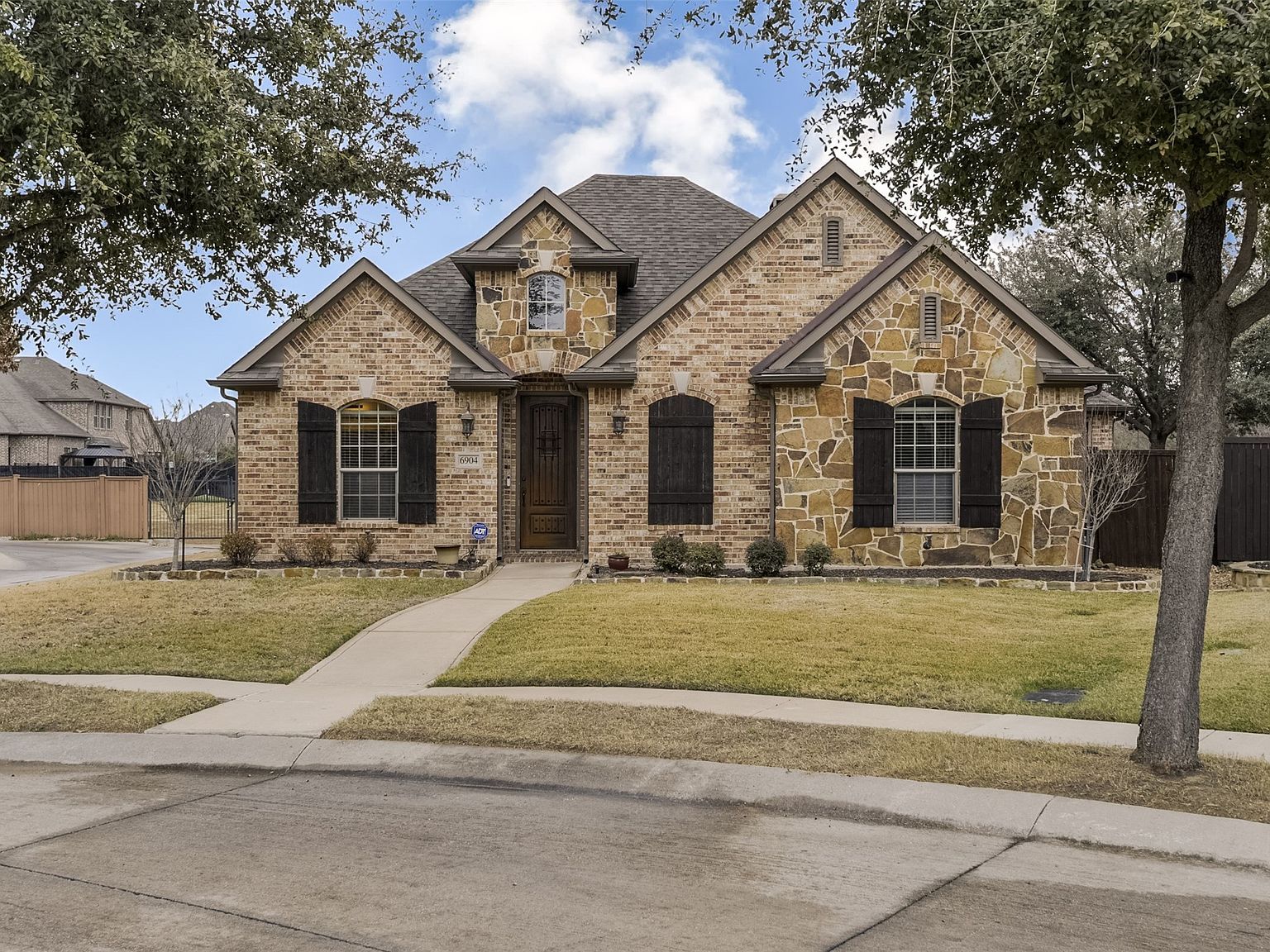 6904 Finch Dr North Richland Hills, TX 76182 - Thumbnail 3