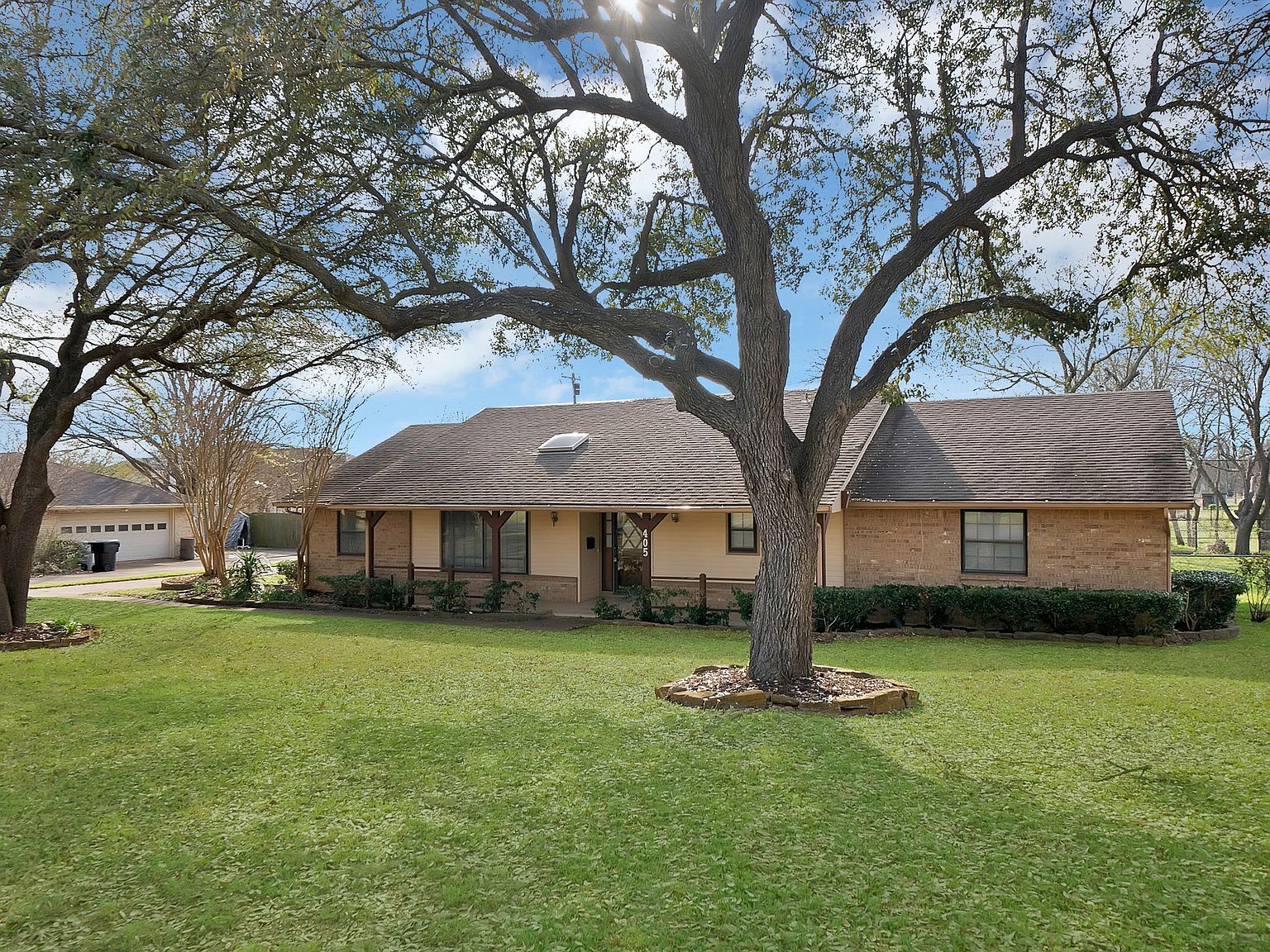 405 Shadowwood Trl Red Oak, TX 75154 - Thumbnail 3