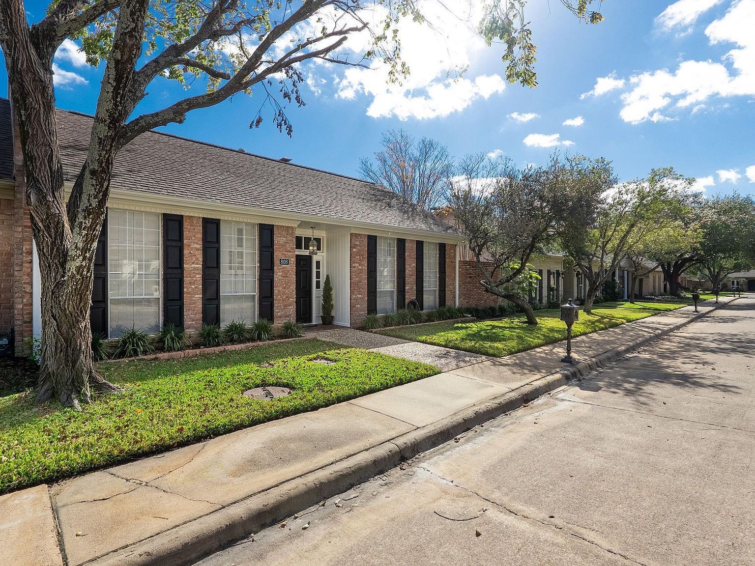 808 Dogwood Ln Bryan, TX 77802 - Thumbnail 3