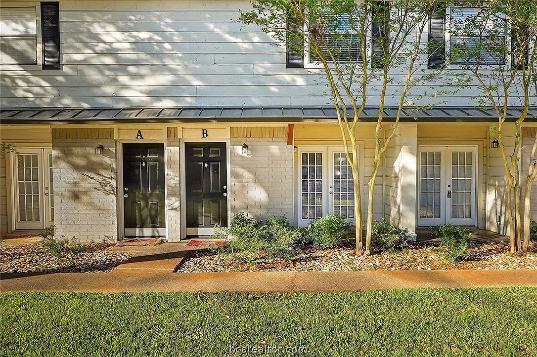 1400 Summit St APT B College Station, TX 77845 - Thumbnail 3