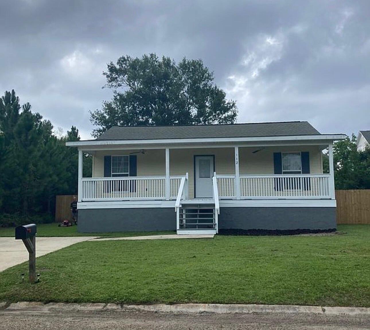 112 Spruce St Pass Christian, MS 39571 - Thumbnail 3