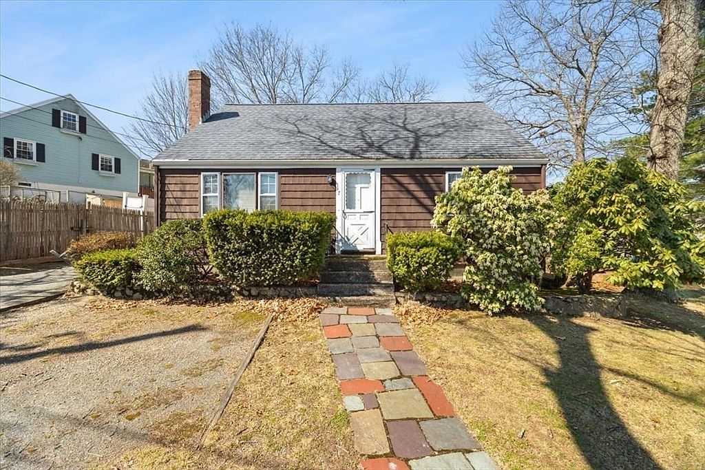 7 Cedar Cir Randolph, MA 02368 - Thumbnail 3