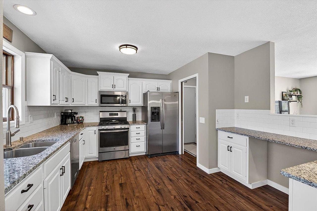 690 French Ct Oregon, WI 53575 - Thumbnail 3