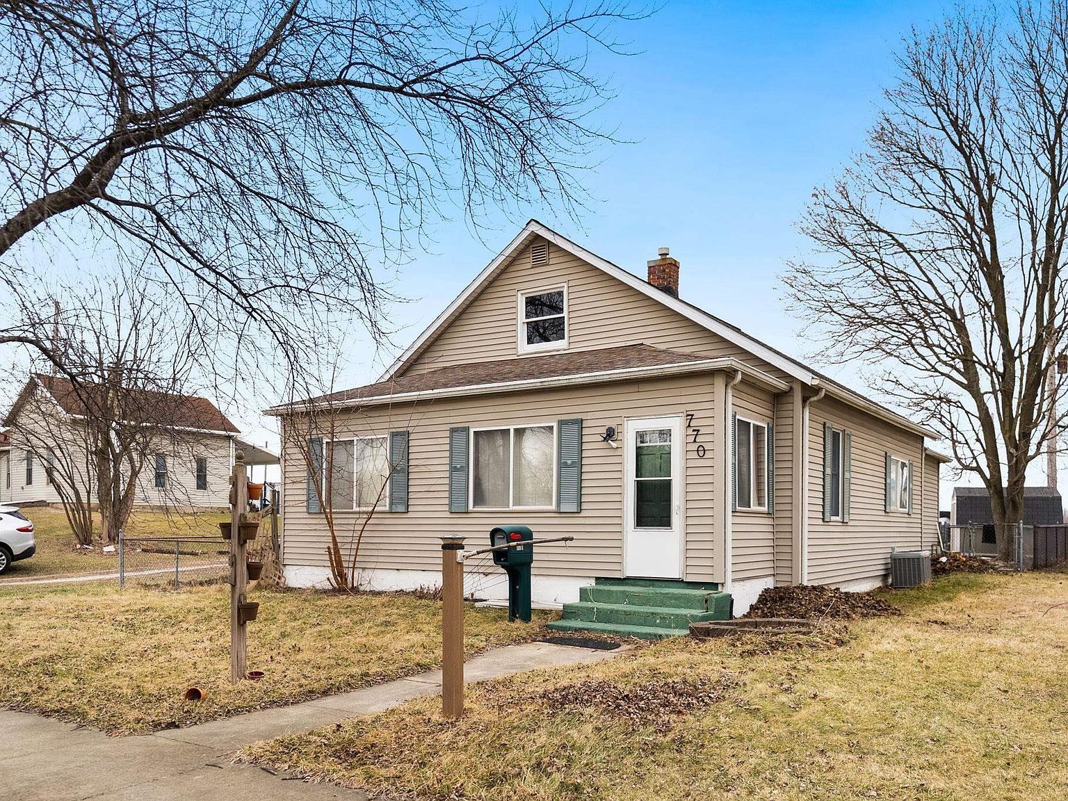 770 W Market St Warsaw, IN 46580 - Thumbnail 3