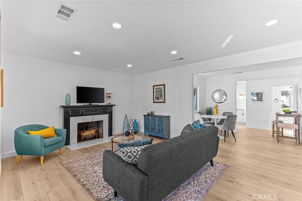 268 W Willow St Pomona, CA 91768 - Thumbnail 3