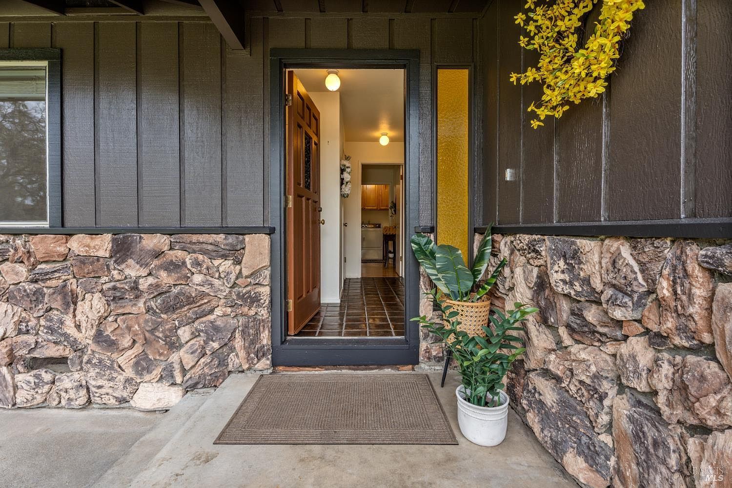 1261 Deerwood Dr Ukiah, CA 95482 - Thumbnail 3