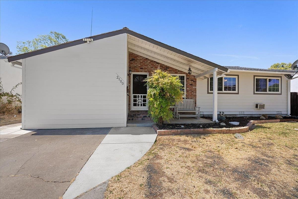 2100 Bowling Green Dr Sacramento, CA 95825 - Thumbnail 3
