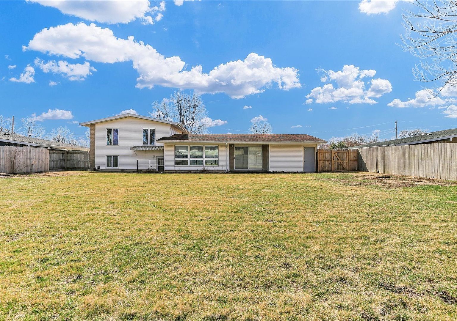 317 Naples Dr Rantoul, IL 61866 - Thumbnail 3