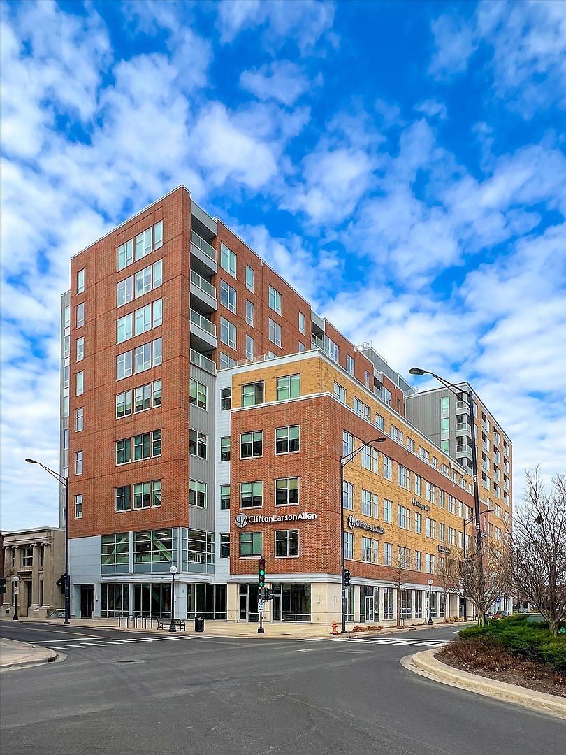 301 N Neil St #808-809 Champaign, IL 61820 - Thumbnail 3