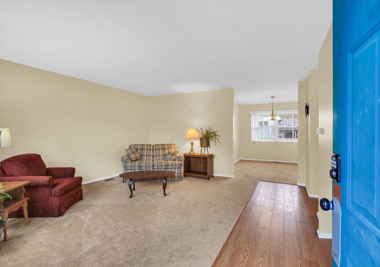 2302 Blackthorn Dr Champaign, IL 61821 - Thumbnail 3