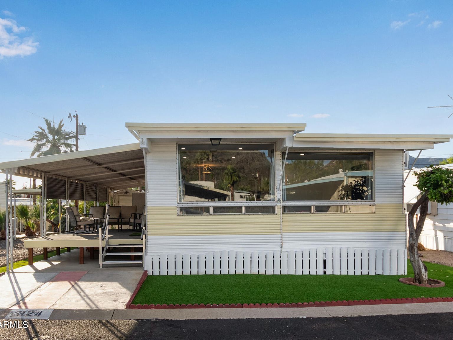 10401 N Cave Creek Rd LOT 324 Phoenix, AZ 85020 - Thumbnail 3