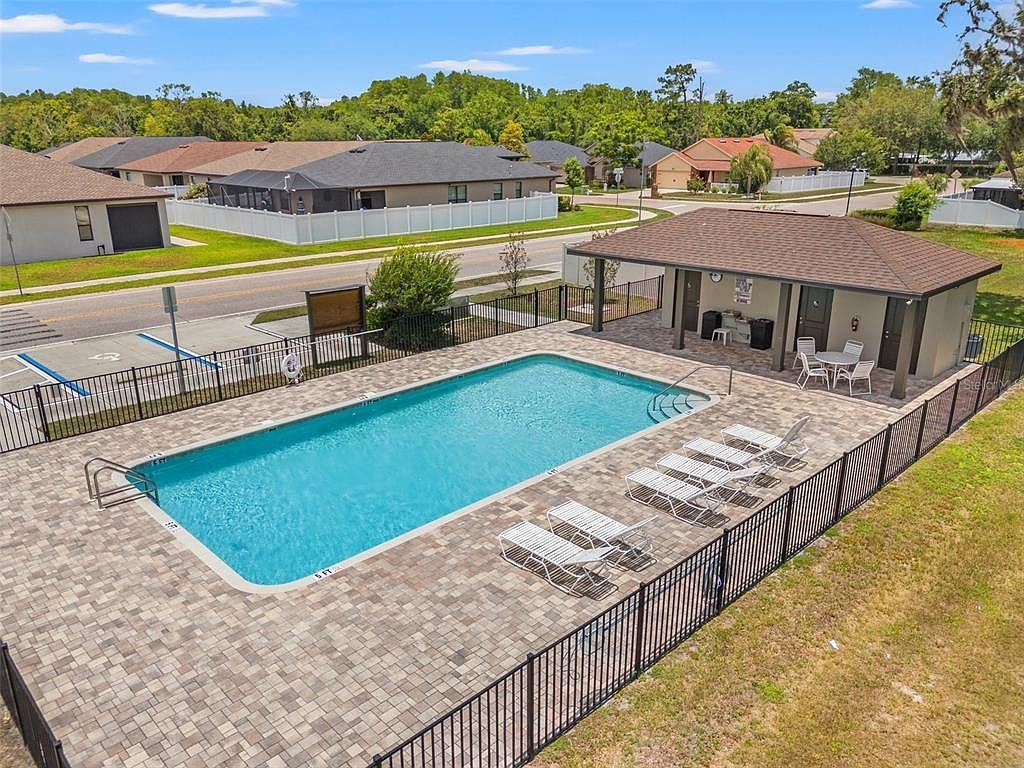 11579 Weaver Hollow Rd New Port Richey, FL 34654 - Thumbnail 3