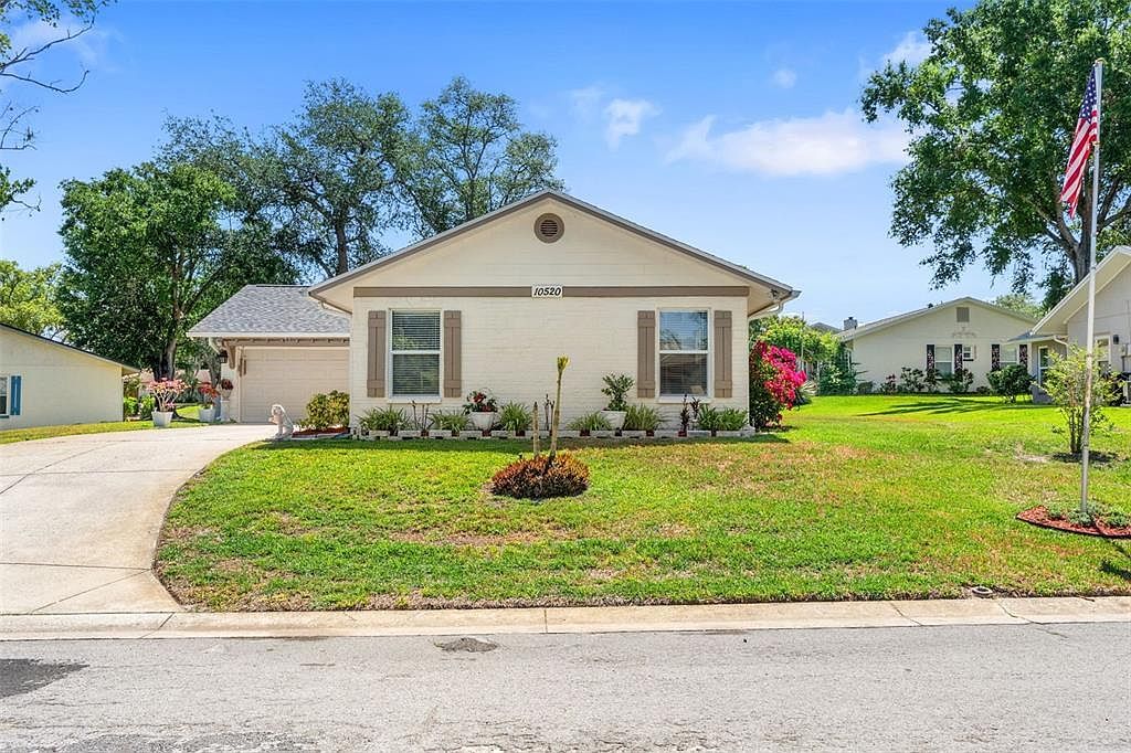 10520 Springwood Dr Port Richey, FL 34668 - Thumbnail 3