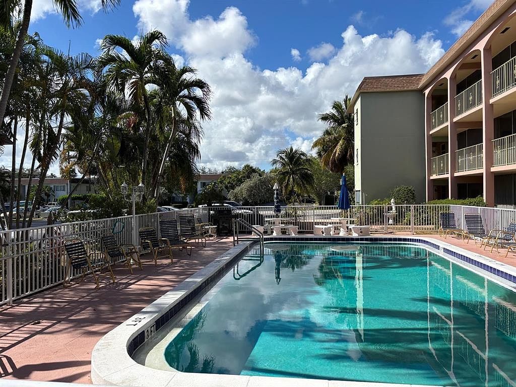 100 SE 6th Ave APT 303 Pompano Beach, FL 33060 - Thumbnail 3