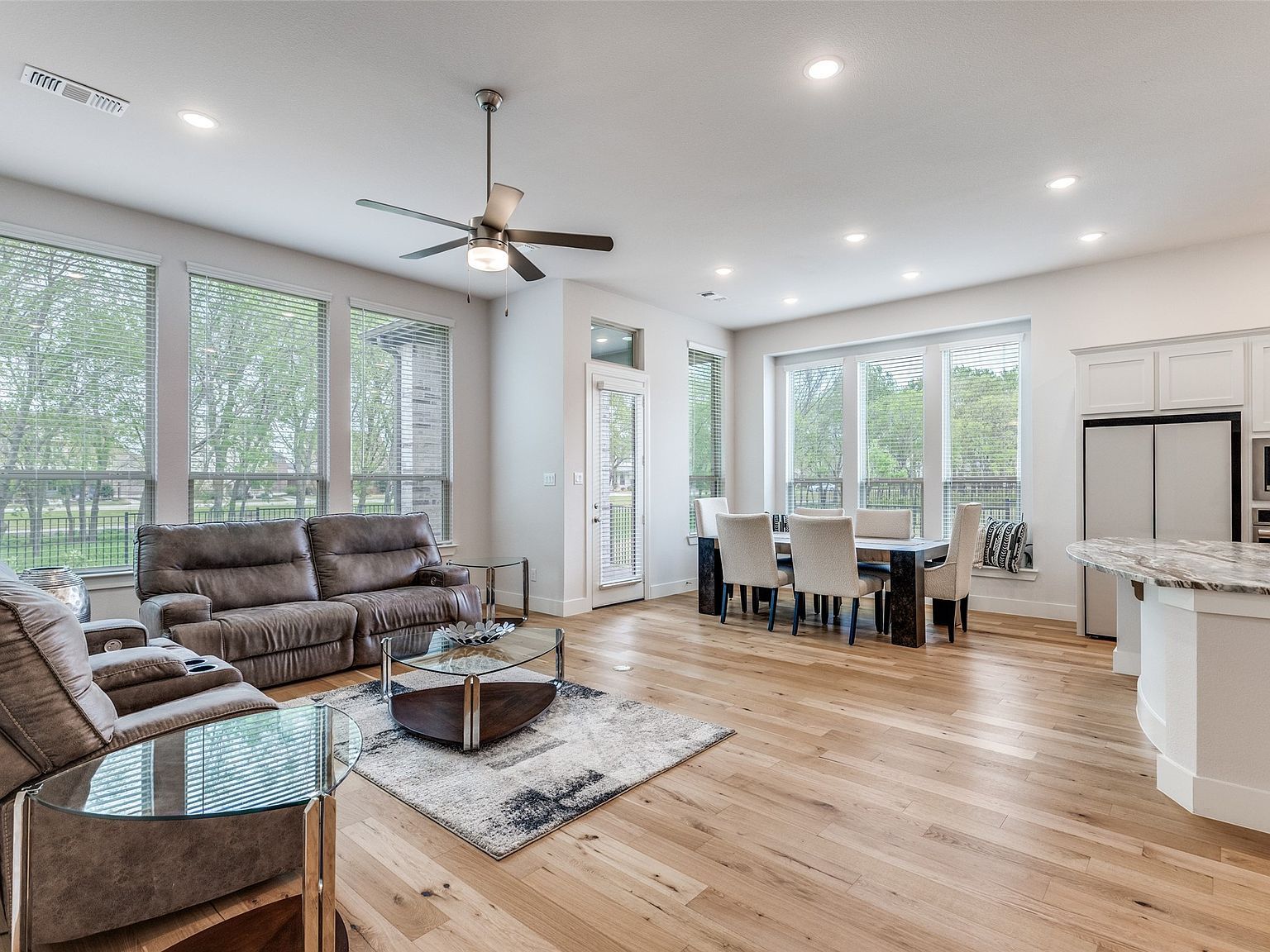 1835 Bell Ct Van Alstyne, TX 75495 - Thumbnail 3