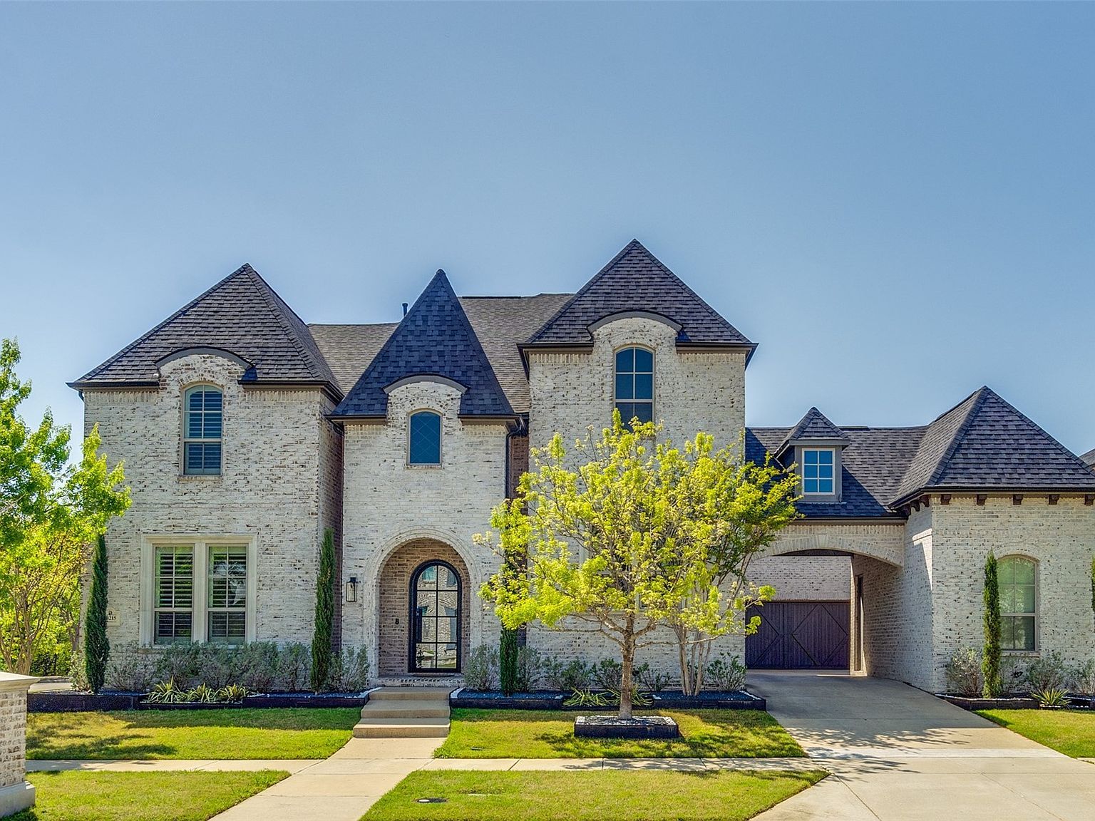 10215 Blackenhurst Ln Frisco, TX 75033 - Thumbnail 3
