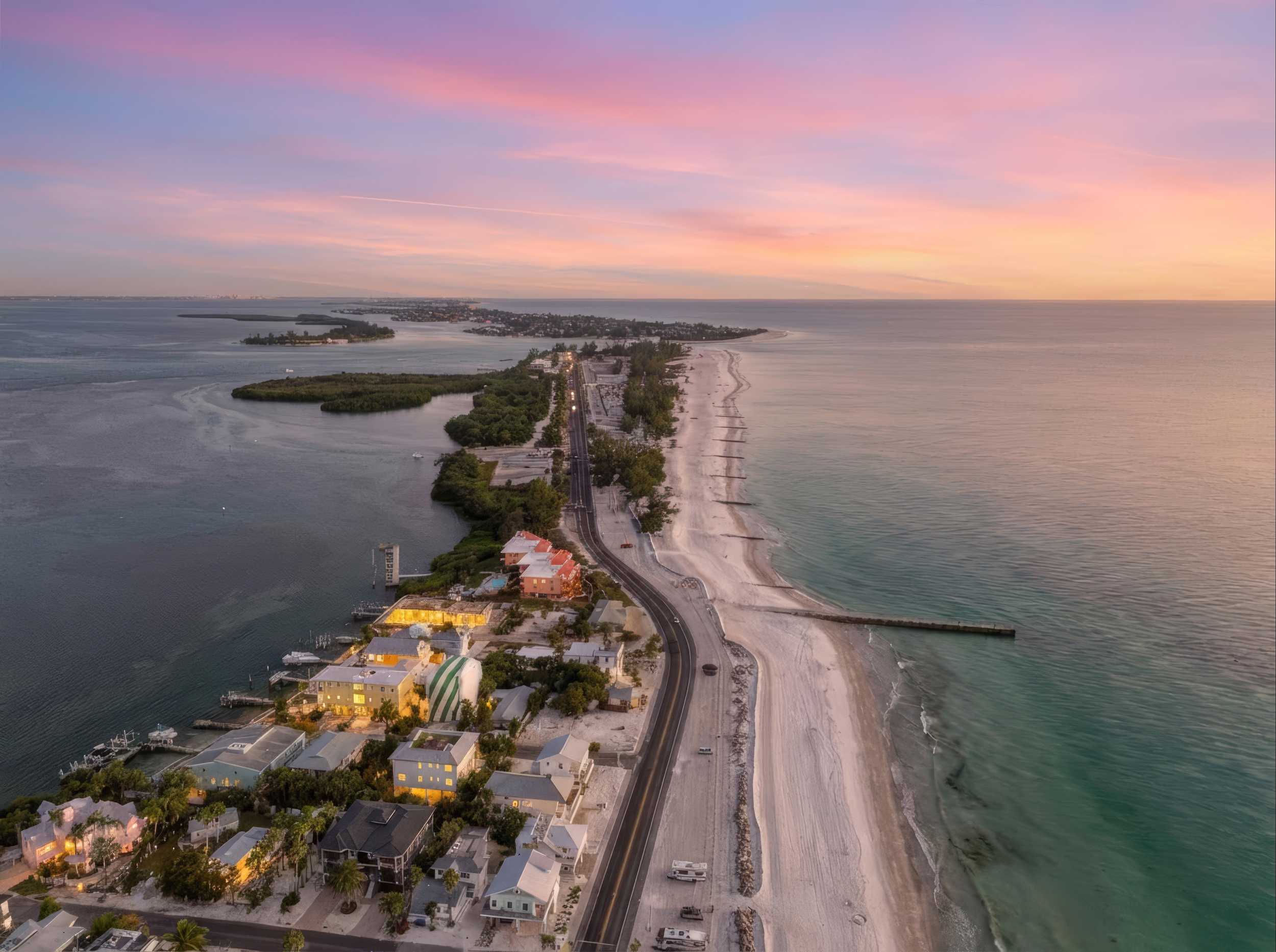 1303 Gulf Drive South, Bradenton Beach, FL, USA, 34217 - Thumbnail 3