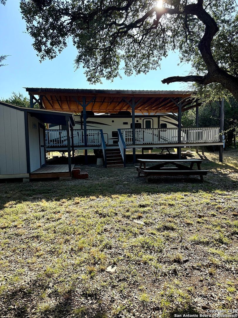 1007 Live Oak Dr #403 Canyon Lake, TX 78133 - Thumbnail 3