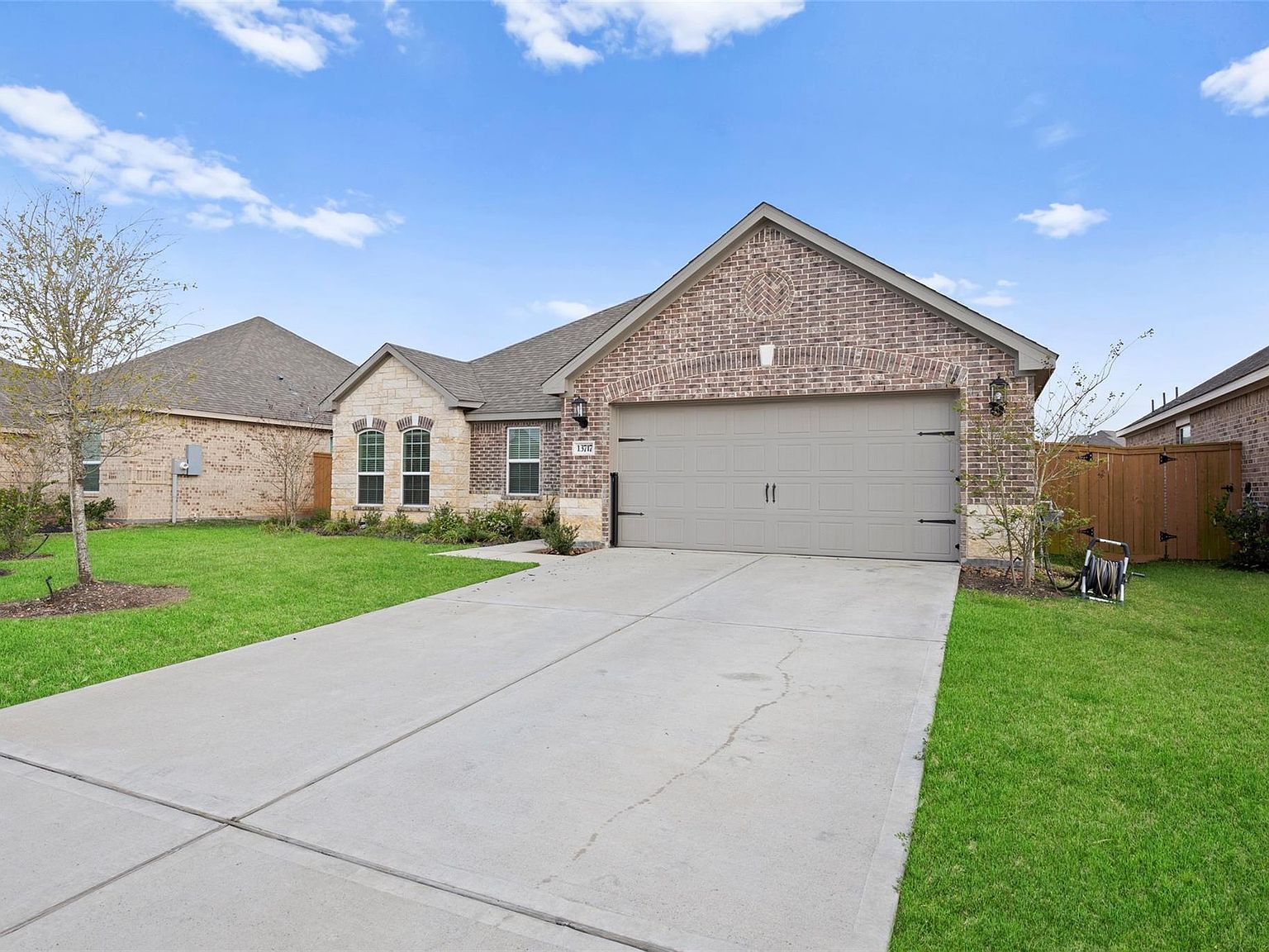 13717 Gaff Rig Dr La Marque, TX 77568 - Thumbnail 3